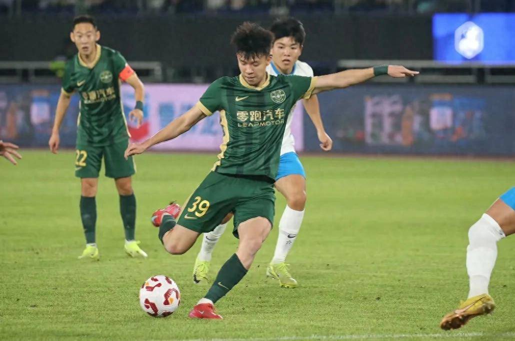 LOL投注平台 -冲刺阶段法甲传出新动向;葡萄牙体育队长鼓劲;管理层表态——目标明确;轮换策略成焦点(葡萄牙体育首发)