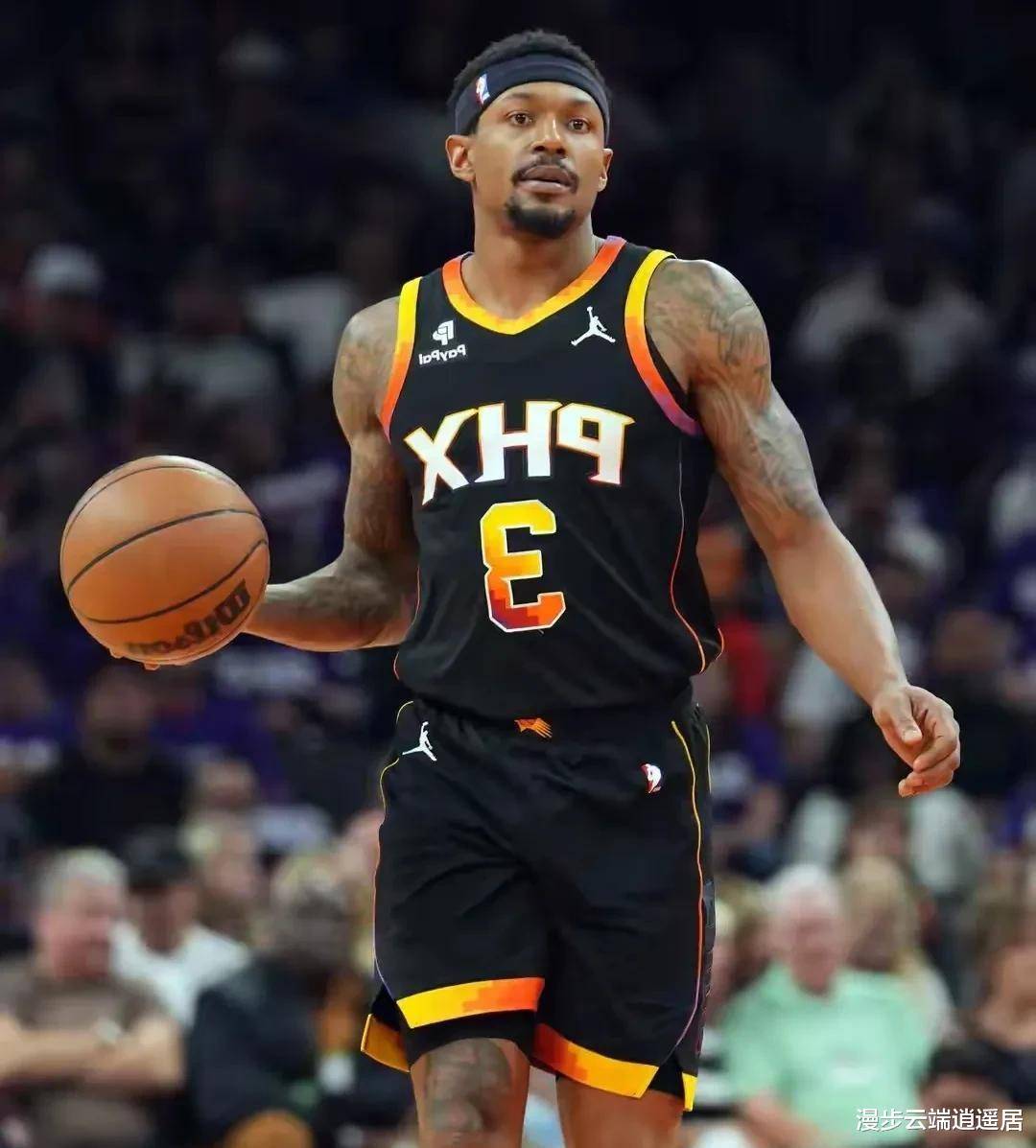 LOLS赛事网站 -菲尼克斯太阳训练开放日,集结日复出首秀引欢呼,NBA总决赛在即,球探报告显示潜力(勇士不敌热火库里飚中三分点燃观众)