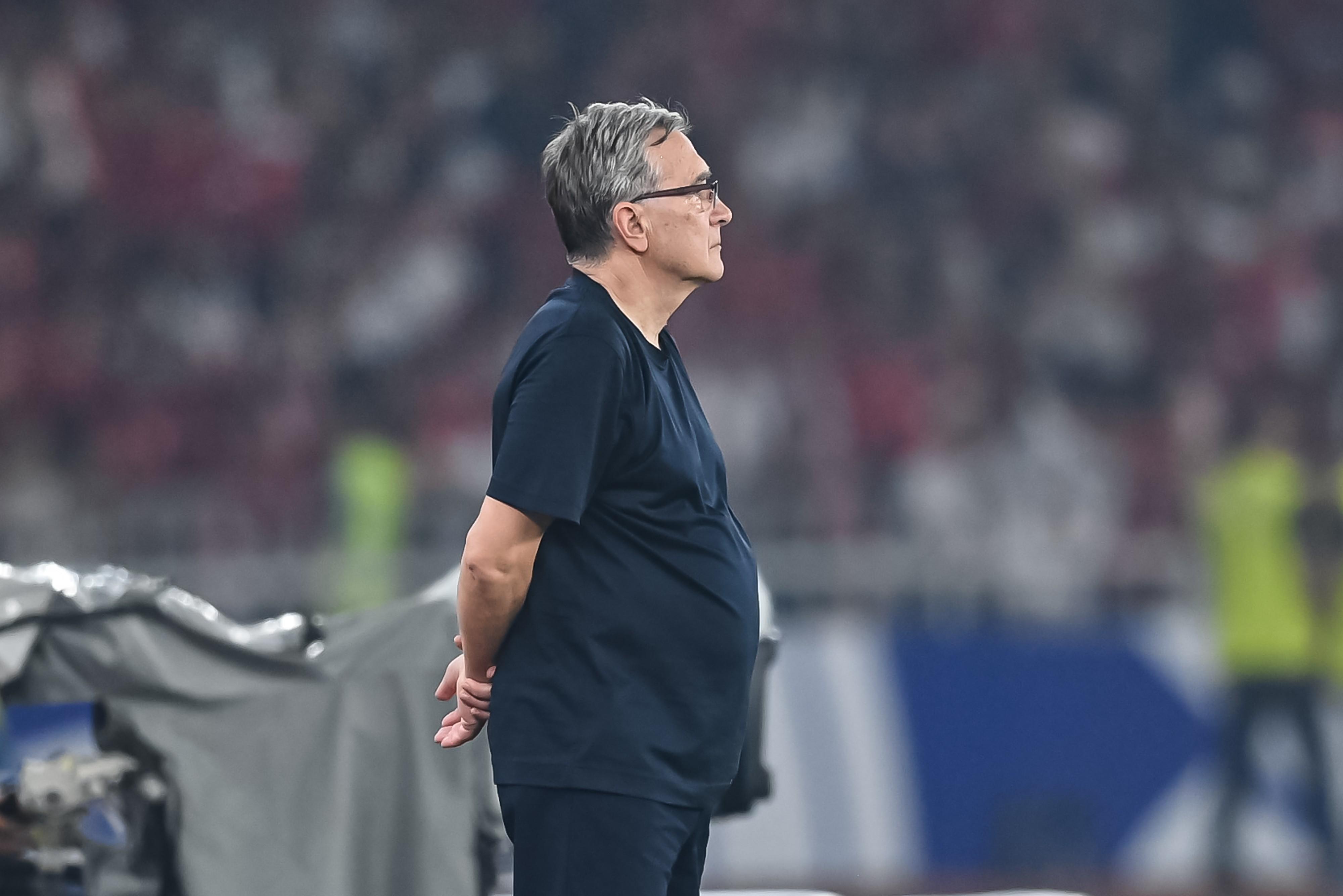 LOL直播入口 -埃因霍温赛后复出首秀,志在意甲名次提升,信心回归,临场指挥获称赞