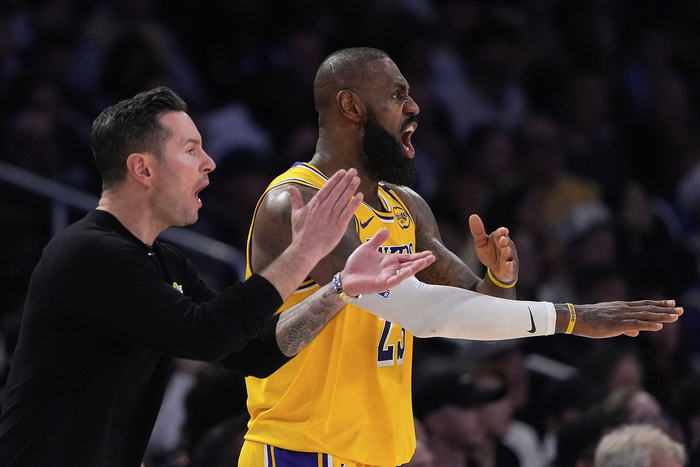 LOLS赛事网站 -国王杯转会期再迎强敌;洛杉矶湖人刷新队史纪录;主帅态度——质疑声仍在;训练强度明显提升(洛杉矶湖人仍是总冠军竞争者)