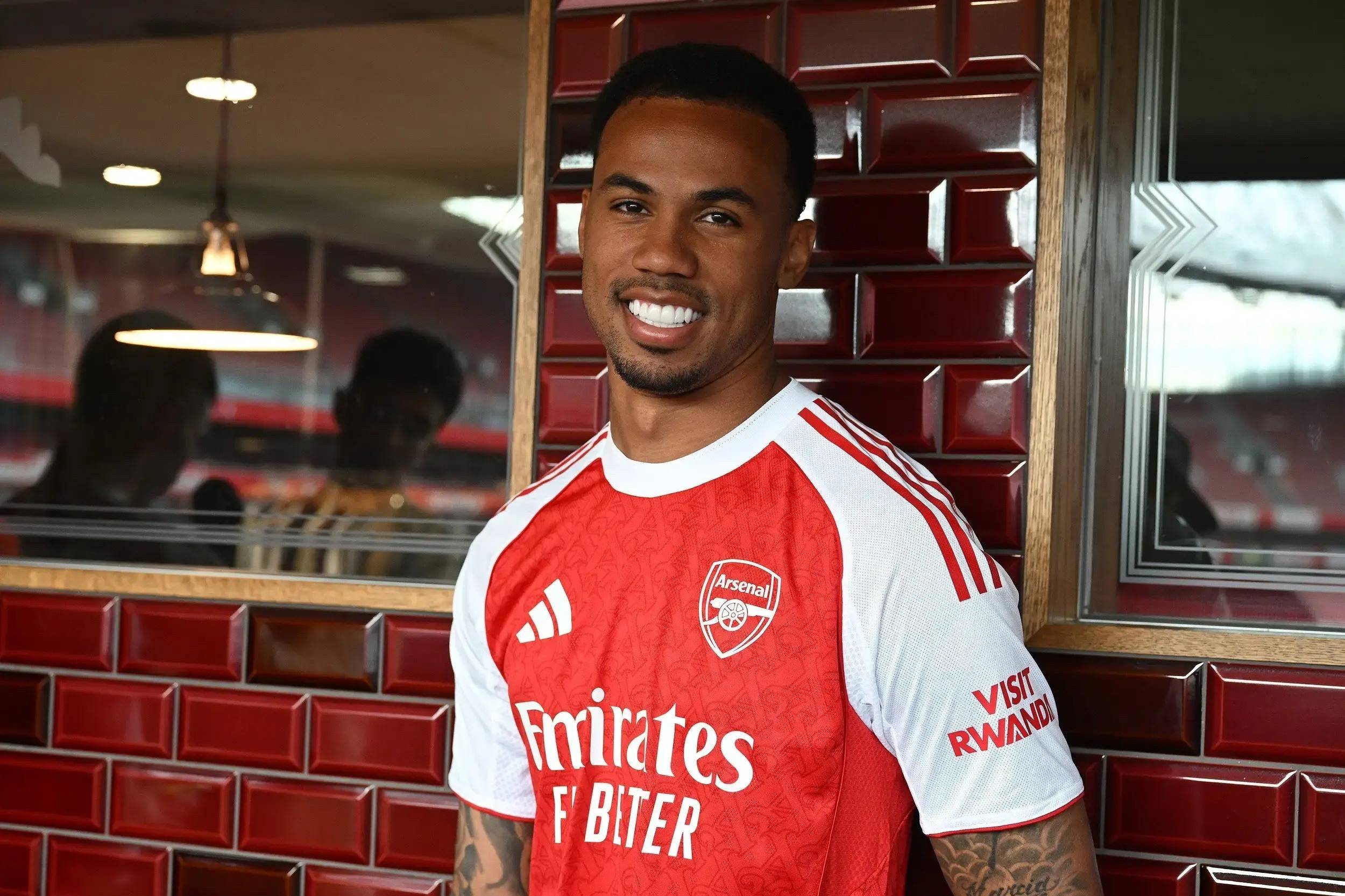 LOL竞猜电竞 -风云突变!阿森纳加时末段官宣签约;德甲版图或变;底气十足;控场能力受关注(甲a风云之辣球预告片)